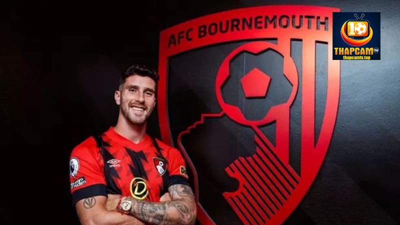 marcos senesi trong màu áo bournemouth